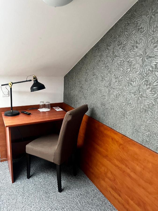 Orion Hotel Parczew Exteriör bild