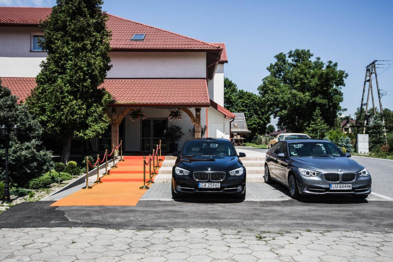 Orion Hotel Parczew Exteriör bild
